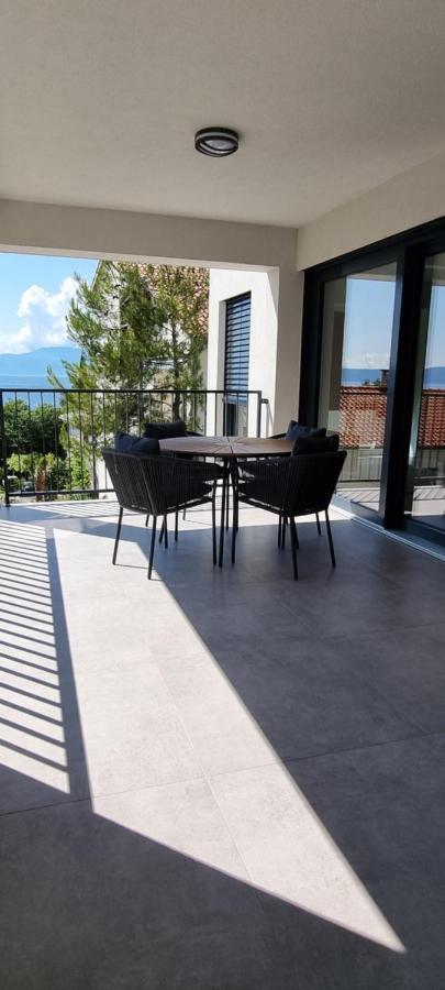 Seabreeze Luxury Apartments Njivice Exterior photo